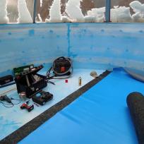 Hodně starý, podomácku svařovaný bazén, kvůli netěsnosti jsme realizovali novou hydroizolaci  